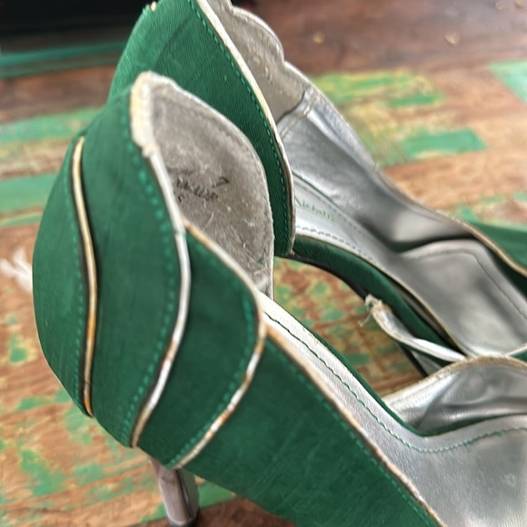 Vintage Anne Michelle green silk heels - Picture 4 of 6
